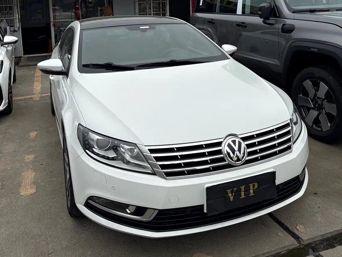 Volkswagen FAW-Volkswagen CC 2016 Model 1.8TSI Premium фото 3