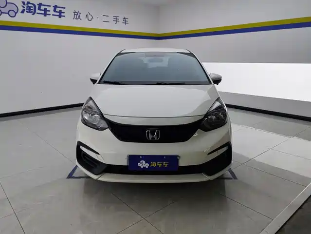 Honda Fit 2021 1.5L CVT Trend Edition — фото 2