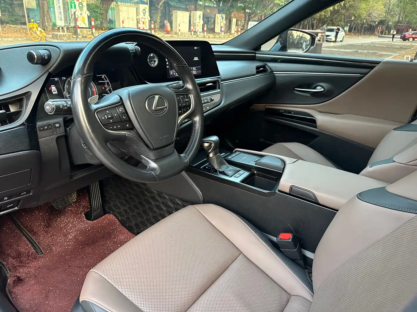 Lexus ES 2022 200 Excellence Edition фото 8