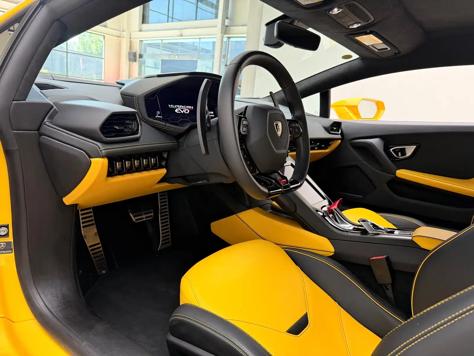 Фото 4 - Lamborghini Huracán