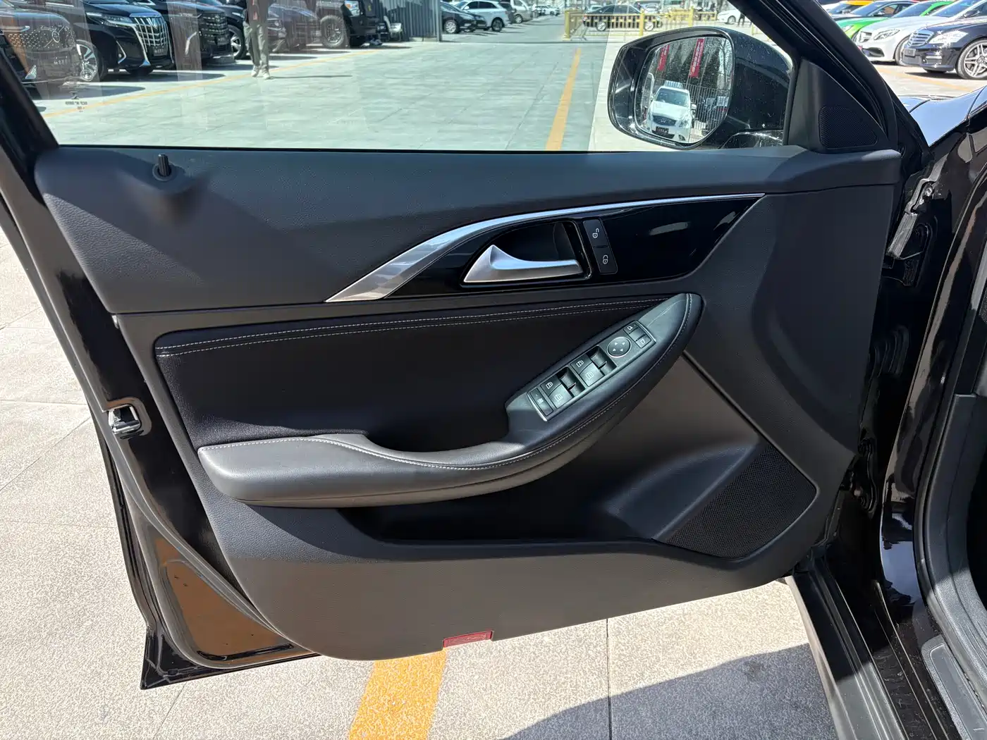 Infiniti QX30 2017 2017 1.6T 2WD Fashion Edition