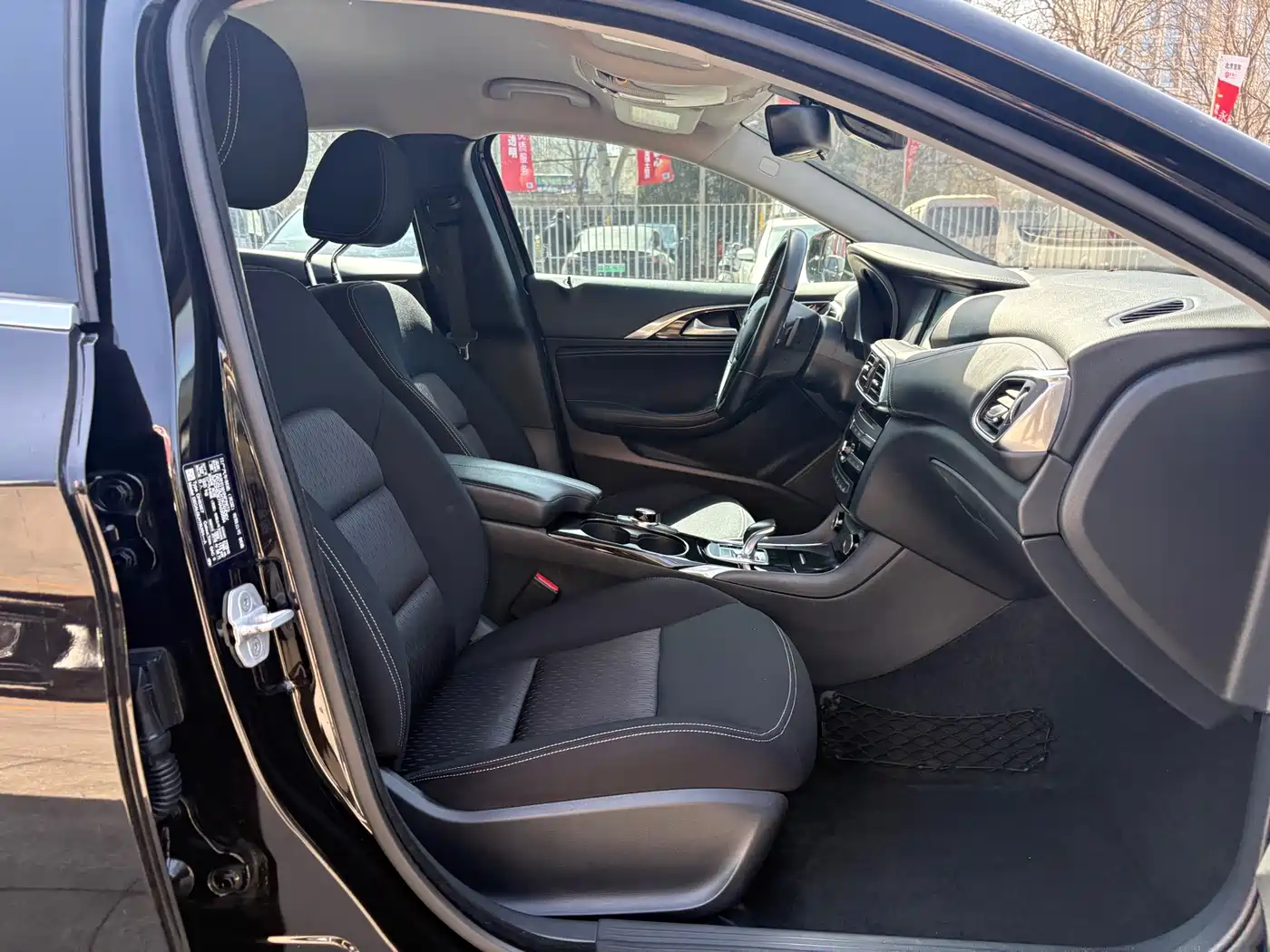 Infiniti QX30 2017 2017 1.6T 2WD Fashion Edition