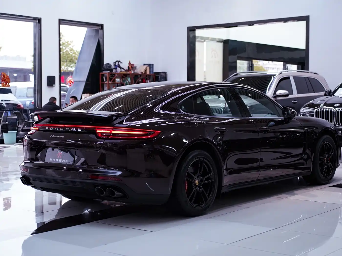 Porsche Panamera 2017 Panamera 3.0T фото 17