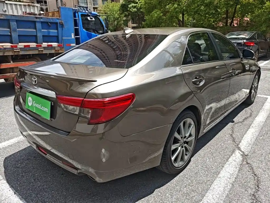 Toyota Reiz 2016 2013 2.5V Premium Edition