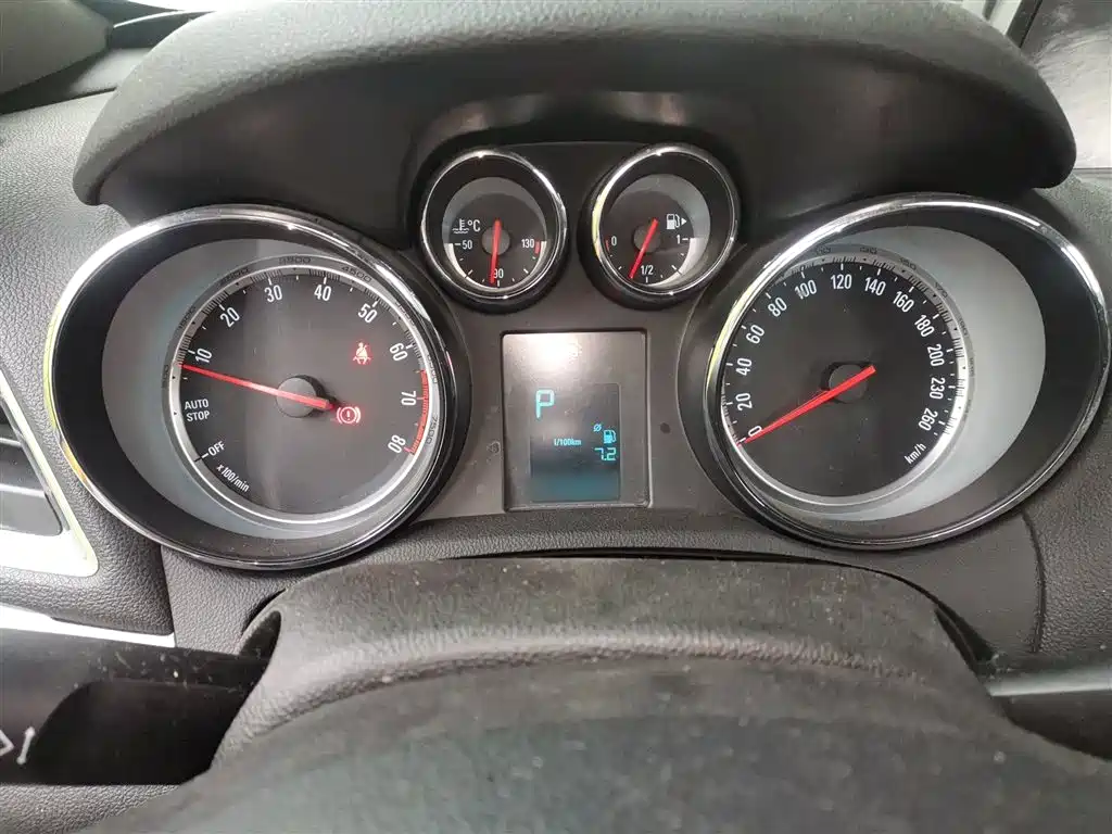 Buick Encore 2015 1.4T Automatic 2WD Urban Elite фото 4