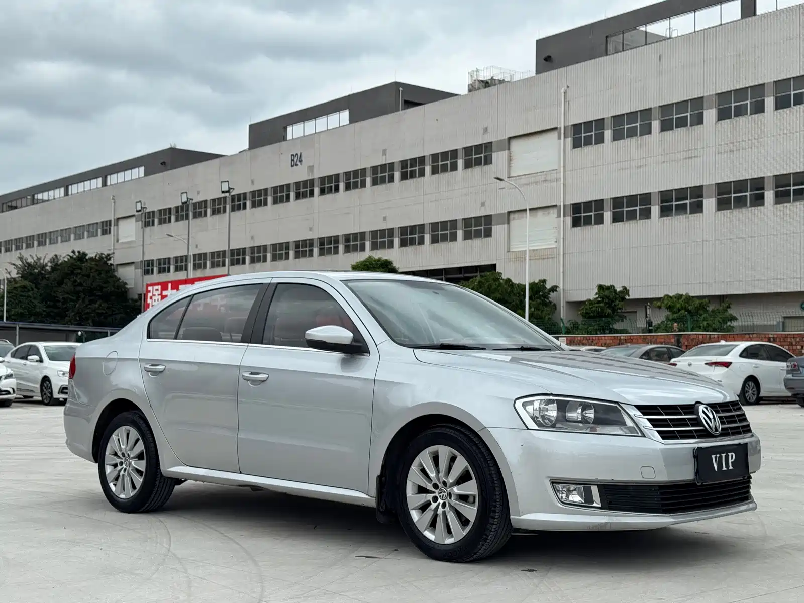Photo 3 - Volkswagen Lavida