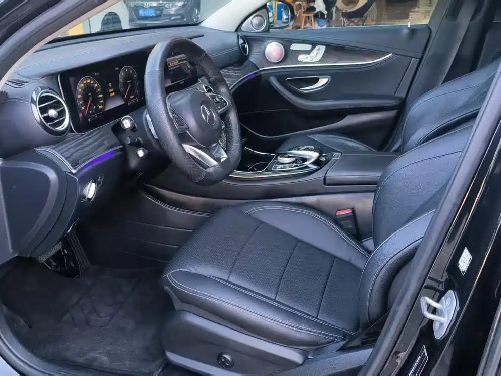 Mercedes-Benz E-Class 2016 E 300 L Luxury фото 4