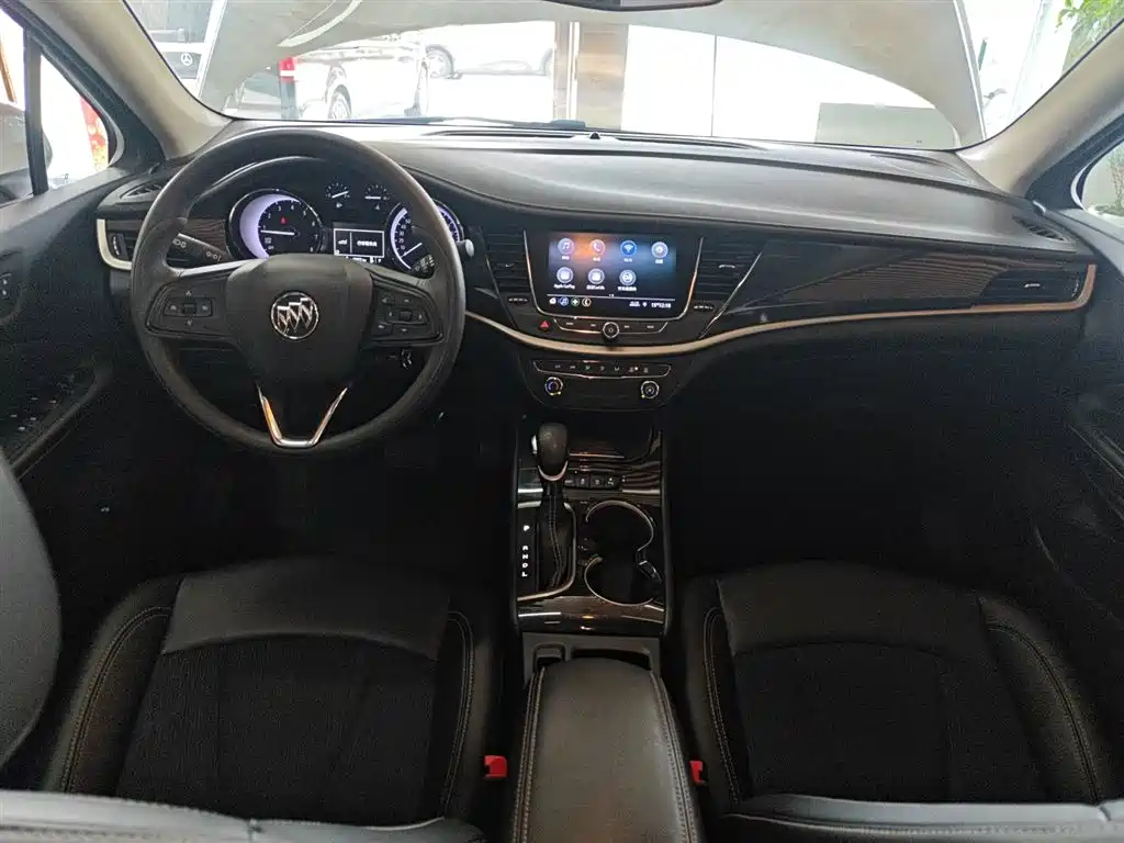 Buick Verano 2020 20T CVT Leading фото 10