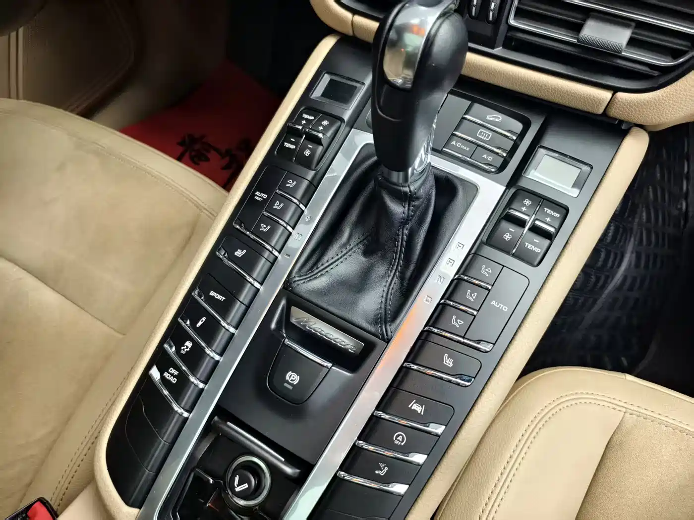 Porsche Macan 2018 Macan 2.0T фото 12