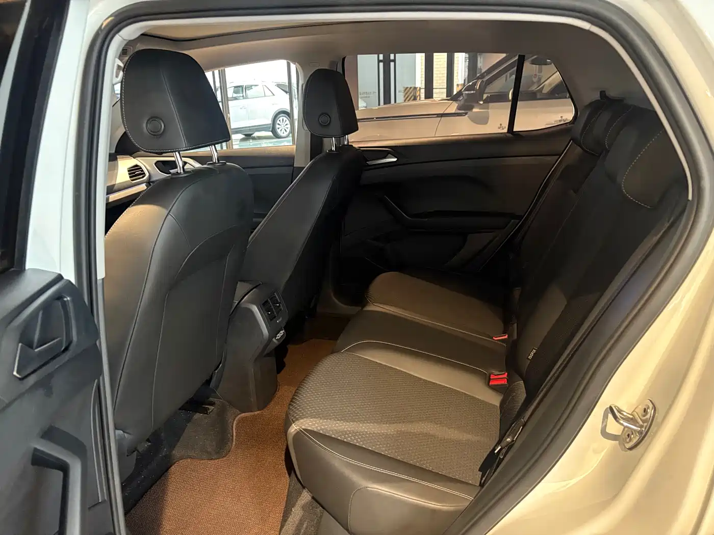 Volkswagen Tanying 2023 Model 200TSI DSG Joy Smart Connect Edition фото 6