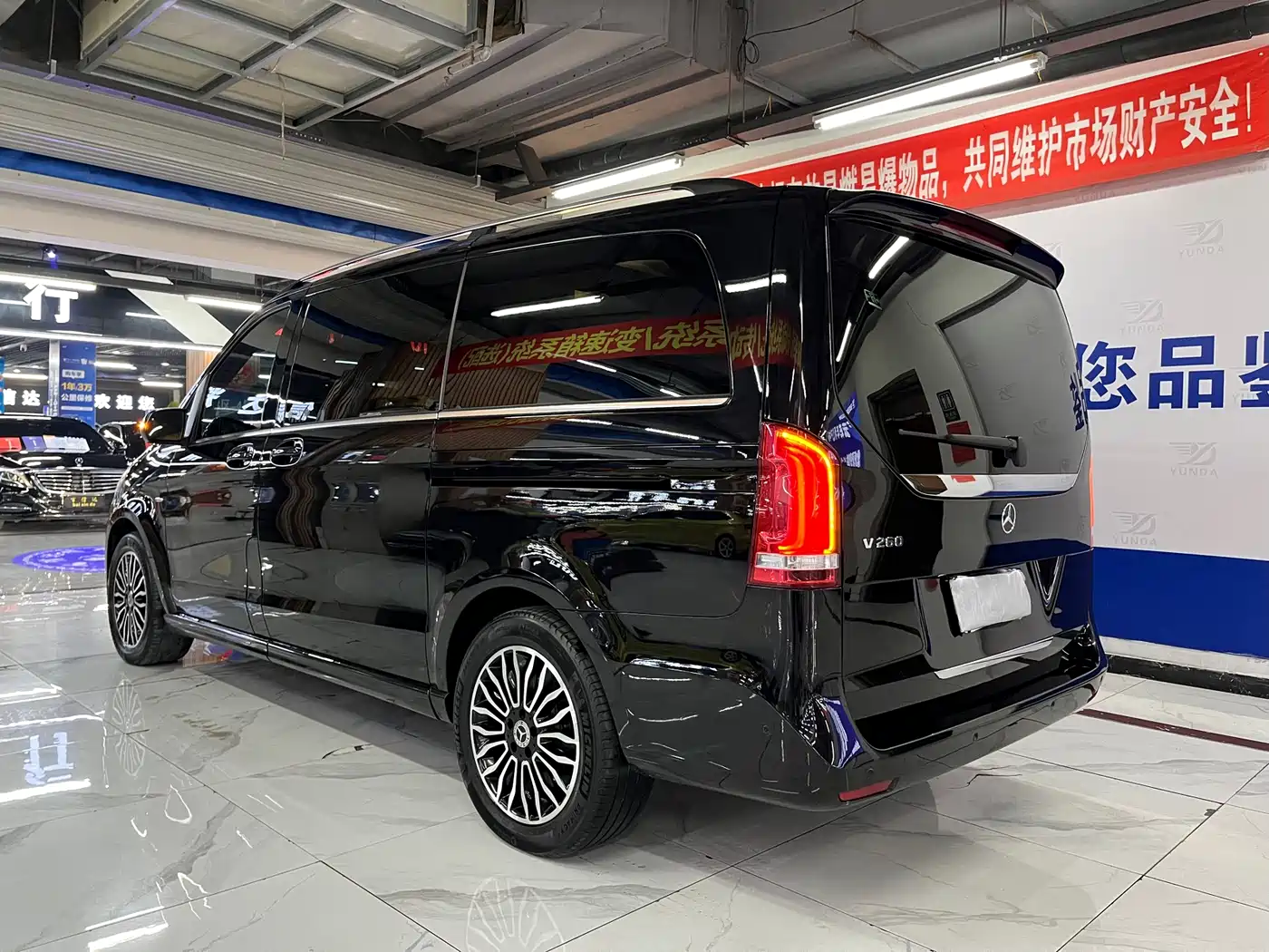 Mercedes-Benz V-Class 2018 V 260 Premium Edition China V фото 3