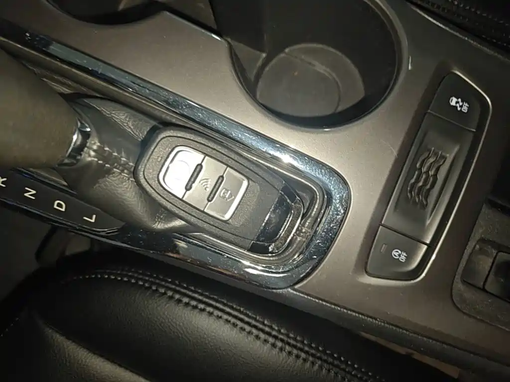 Chevrolet Cruze 2017 2018 320 Automatic Pioneer Sunroof Edition