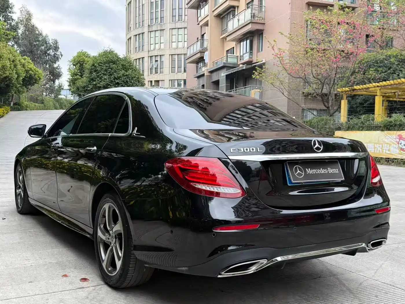 Mercedes-Benz E-Class 2017 E 300 L Luxury фото 17