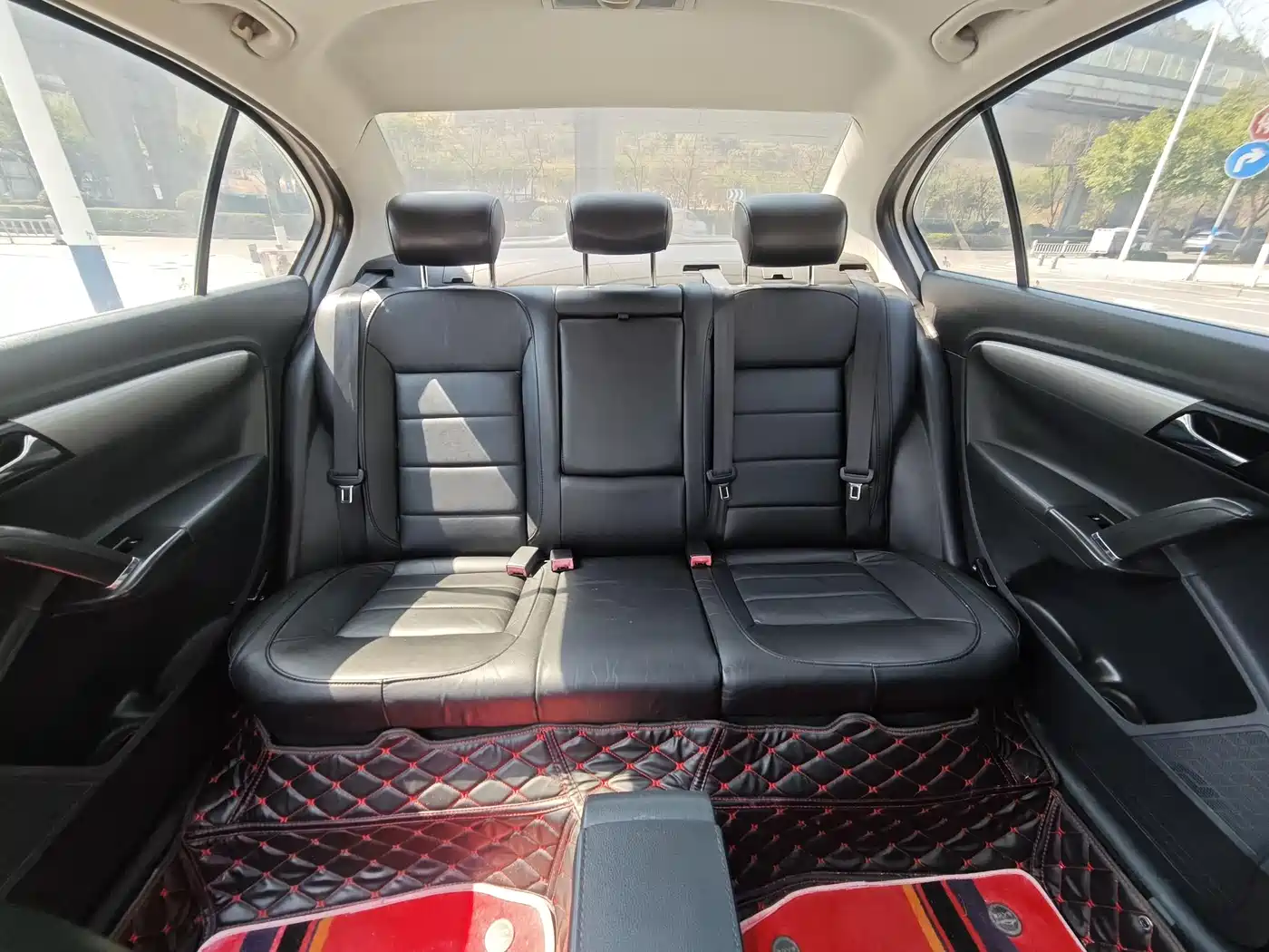 Volkswagen Lavida 2013 1.4TSI DSG Comfort Edition фото 12