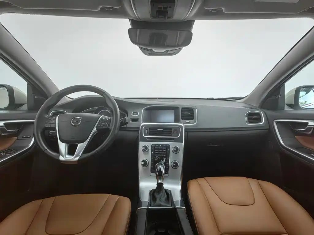 Фото 5 - Volvo S60