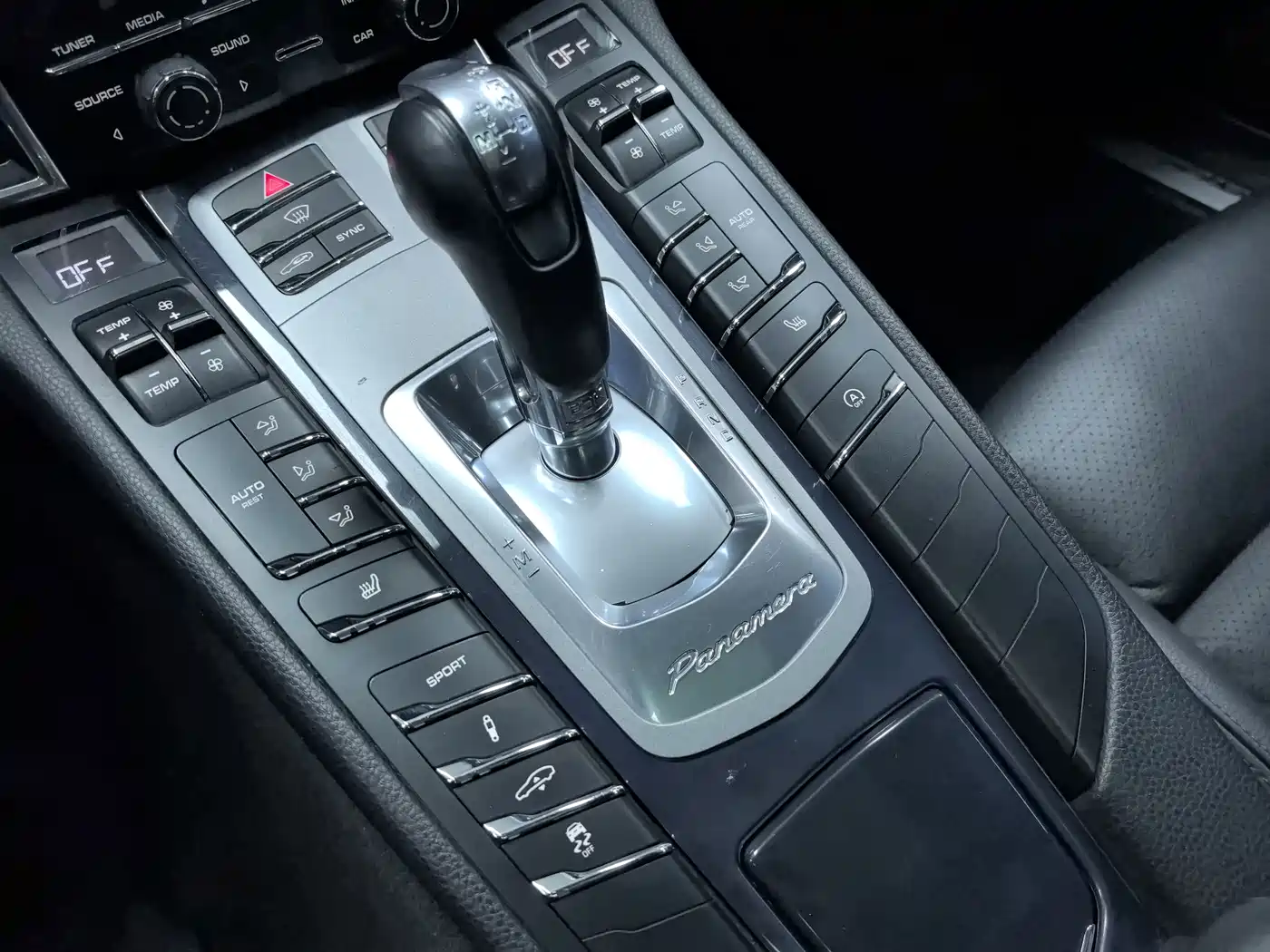 Porsche Panamera 2014 Panamera 4 3.0T фото 12