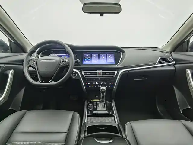 Venucia T90 2020 2.0L CVT Smart Connect Smooth Edition — фото 5