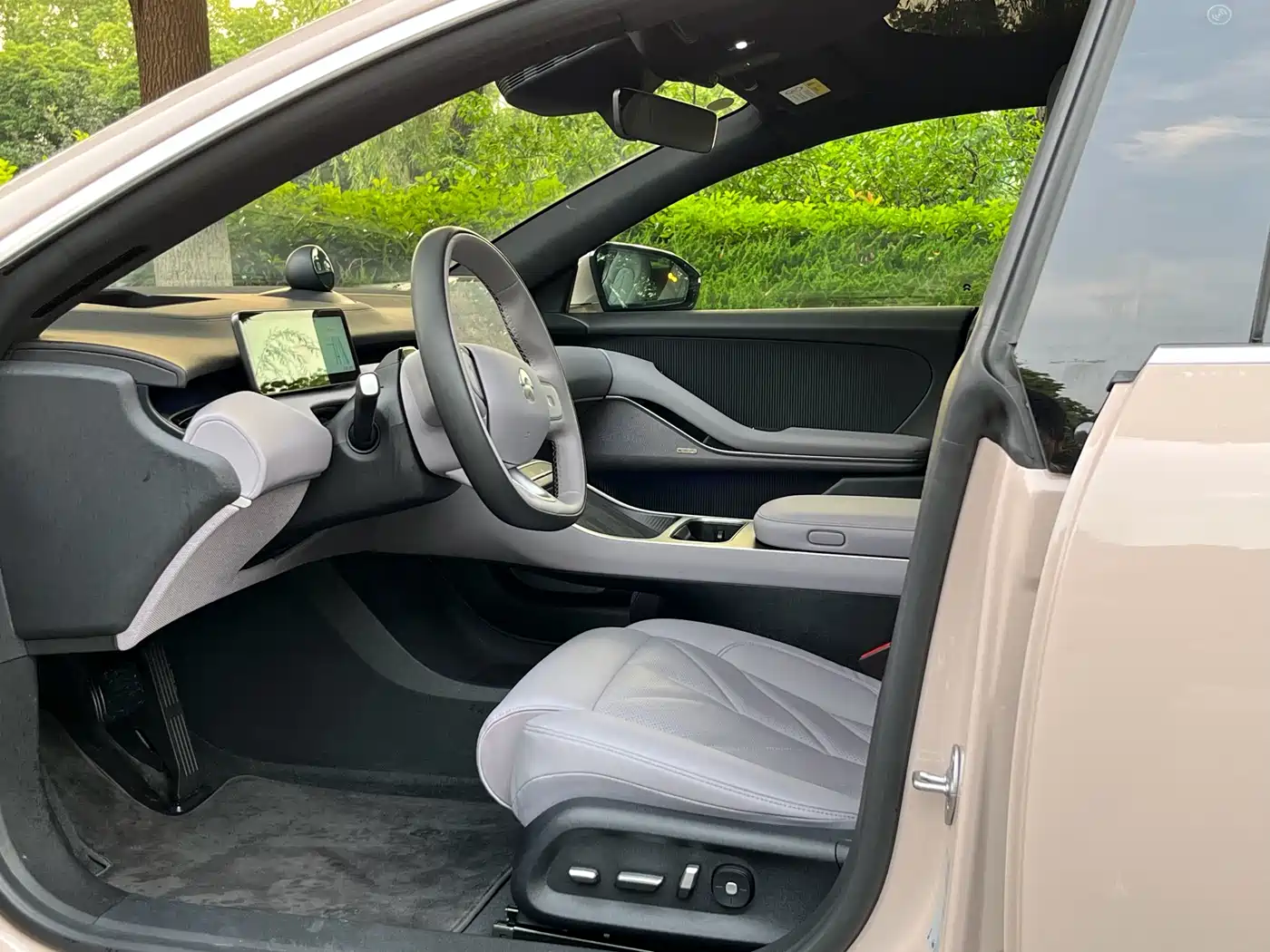NIO NIO ET5T 2025 75kWh Touring 10
