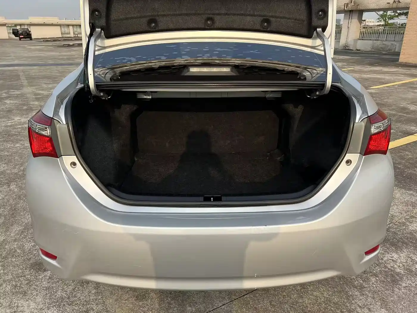 Toyota Corolla 2017 Facelift 1.6L S-CVT GL фото 16