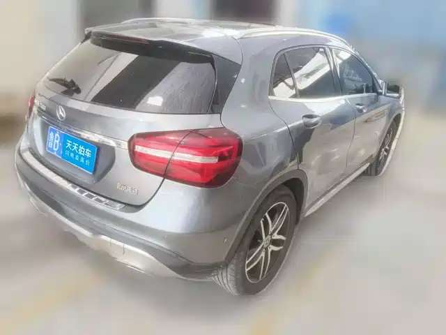 Mercedes-Benz GLA 2017 GLA 200 Fashion — фото 5
