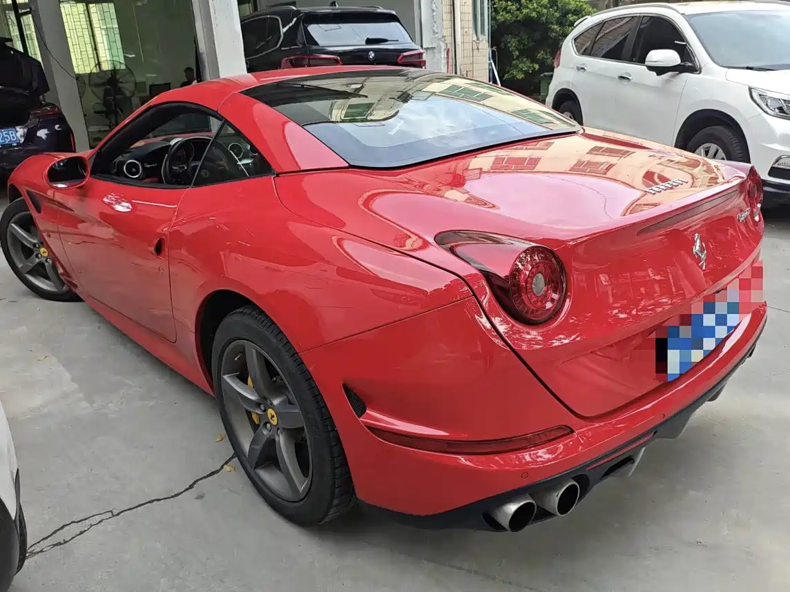 Фото 4 - Ferrari California T