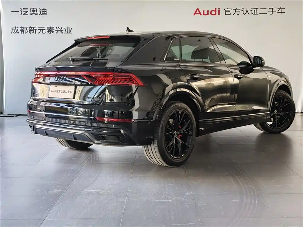 Audi Q8 2021 2022 55 TFSI Luxury Dynamic