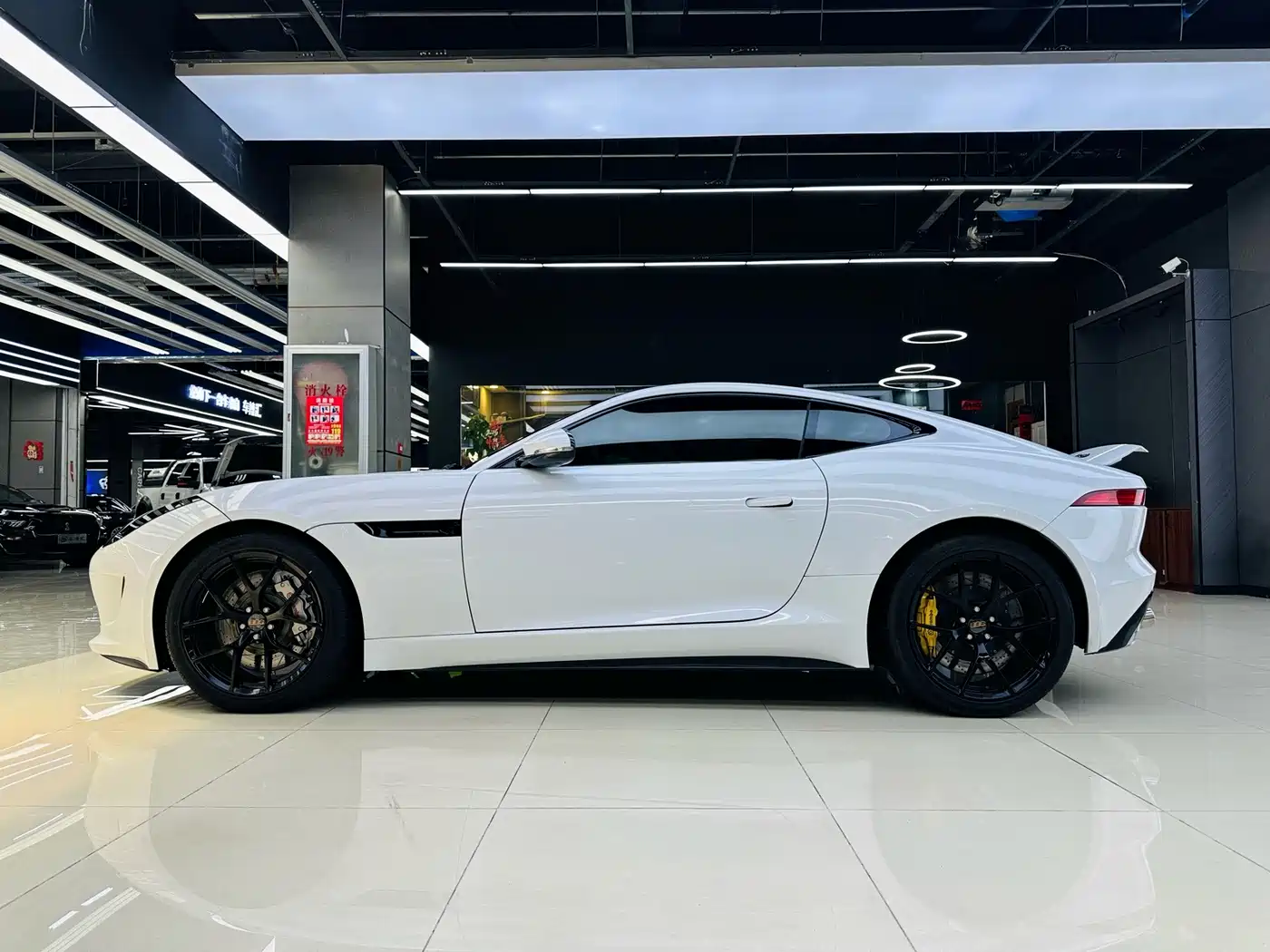 Jaguar F-TYPE 2017 2016 3.0 SC Hardtop