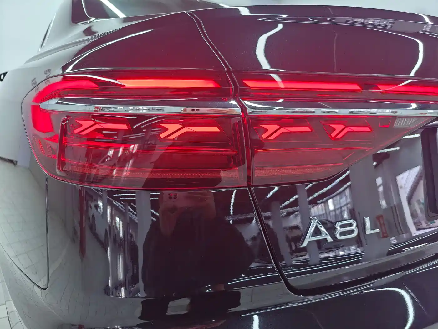 Audi A8 2024 Model A8L 50 TFSI quattro Premium Selection фото 18