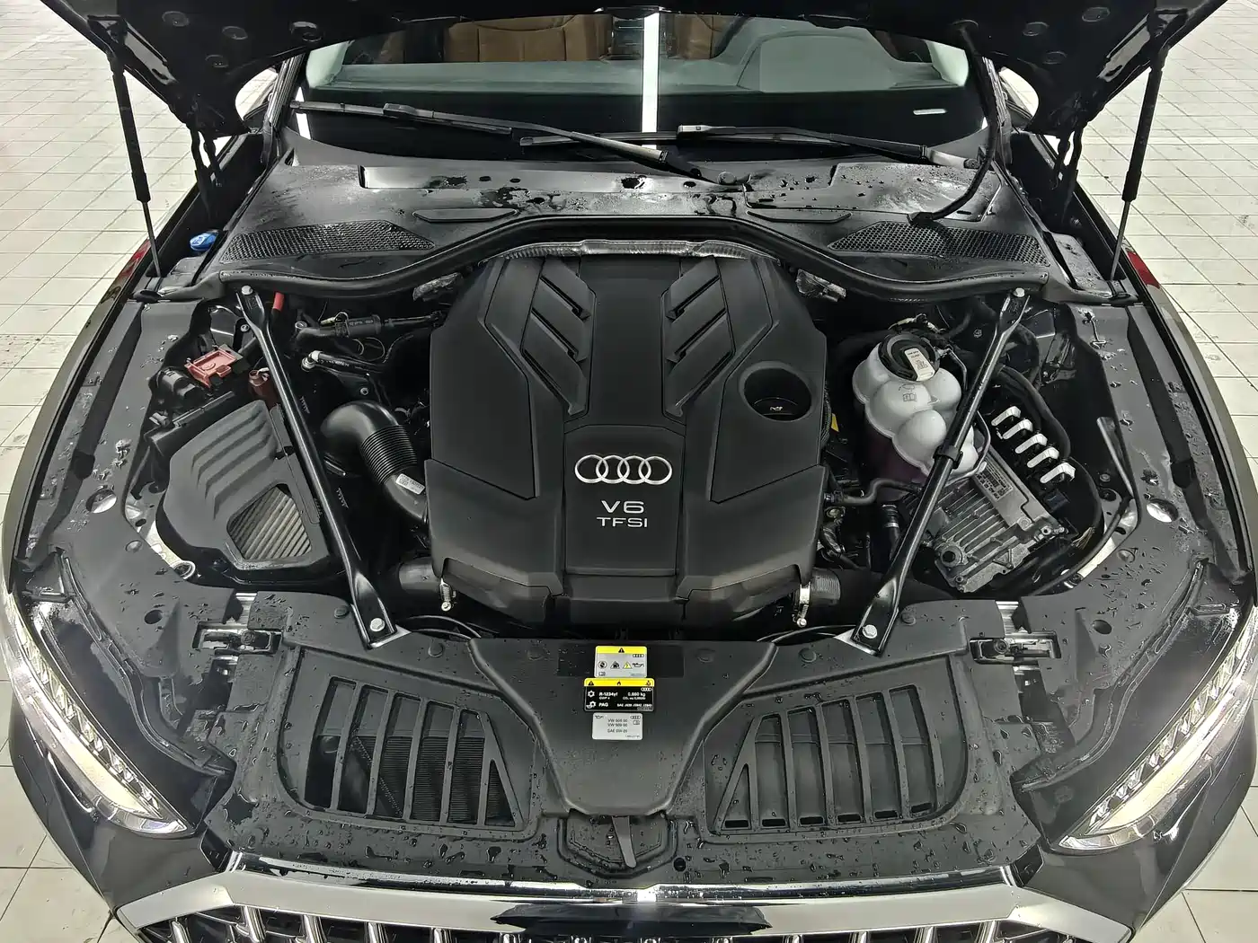 Audi A8 2024 Model A8L 50 TFSI quattro Premium Selection фото 15