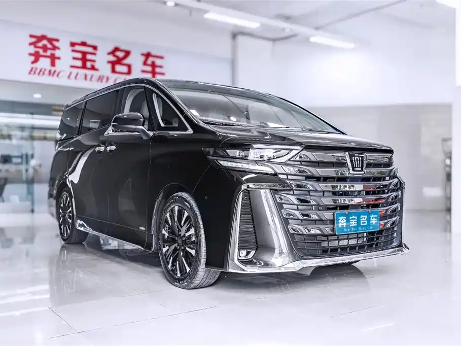 Toyota Vellfire 2024 Crown Hybrid 2.5L Executive Premium Edition фото 3