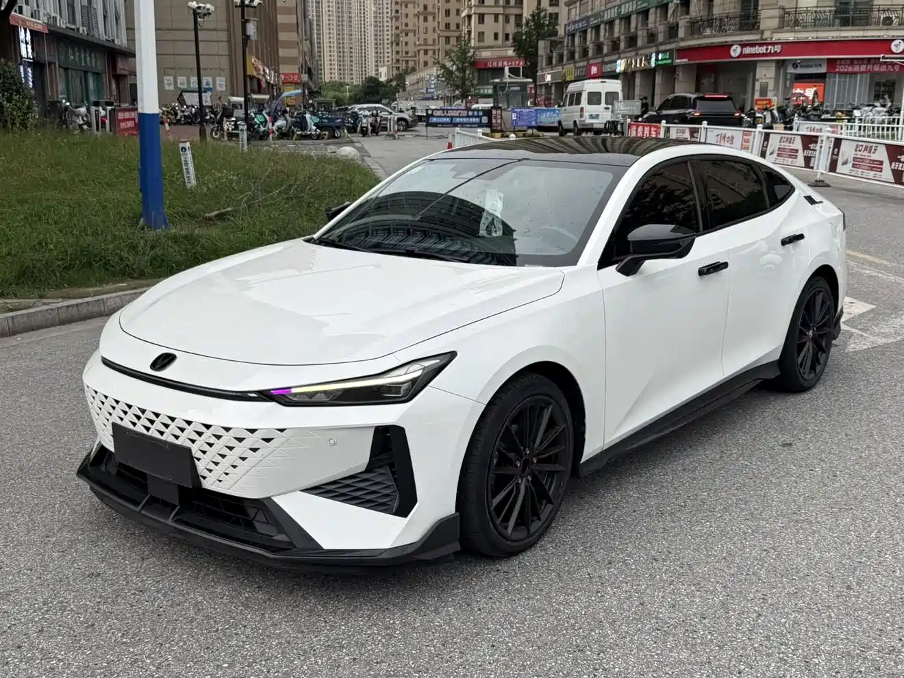 Changan UNI-V 2024 1.5T Premium