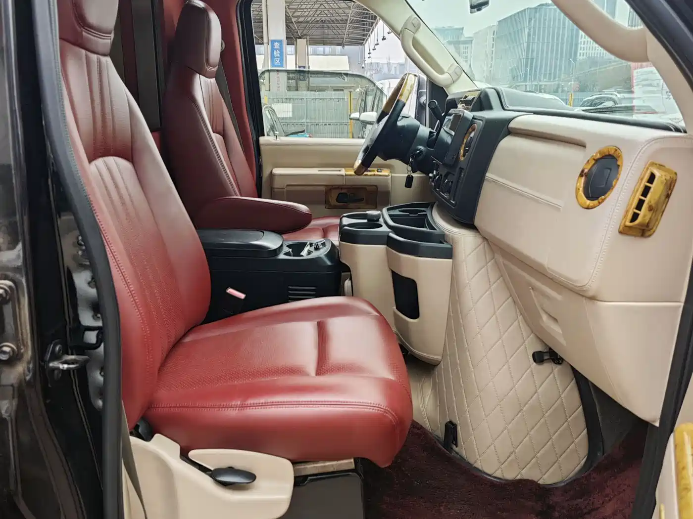 Ford E350 2016 2011 5.4L Platinum Edition