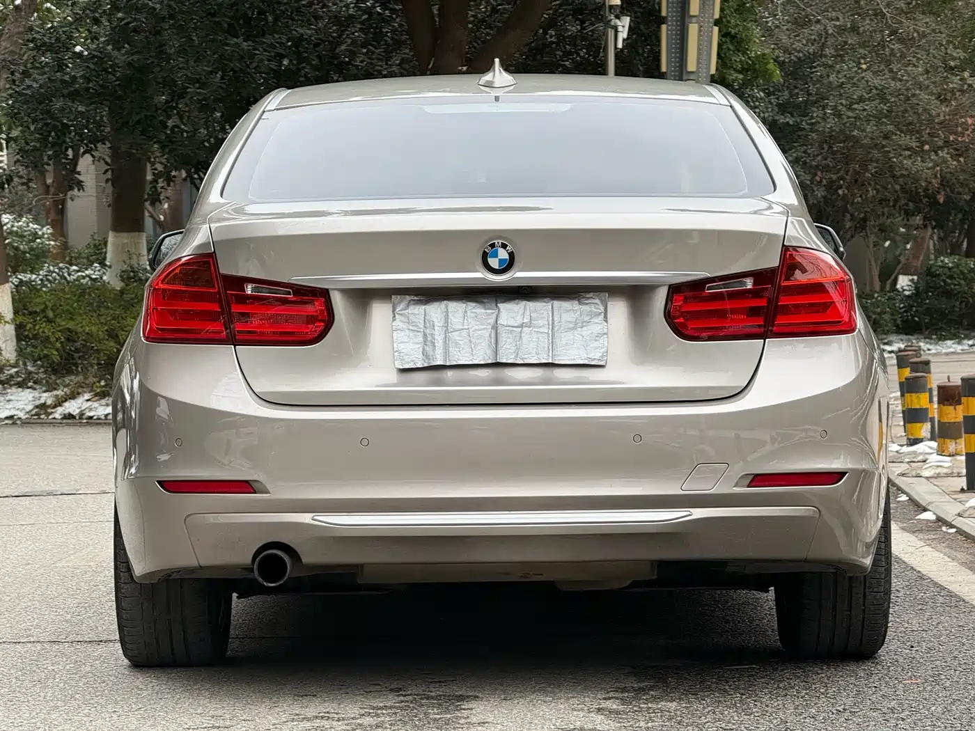 Photo 3 - BMW 3 Series