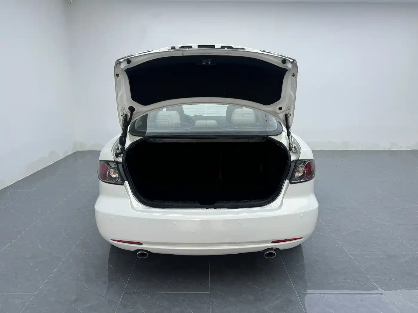 Фото 10 - Mazda 6