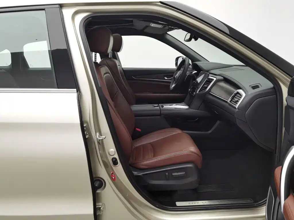 Фото 23 - Honda UR-V