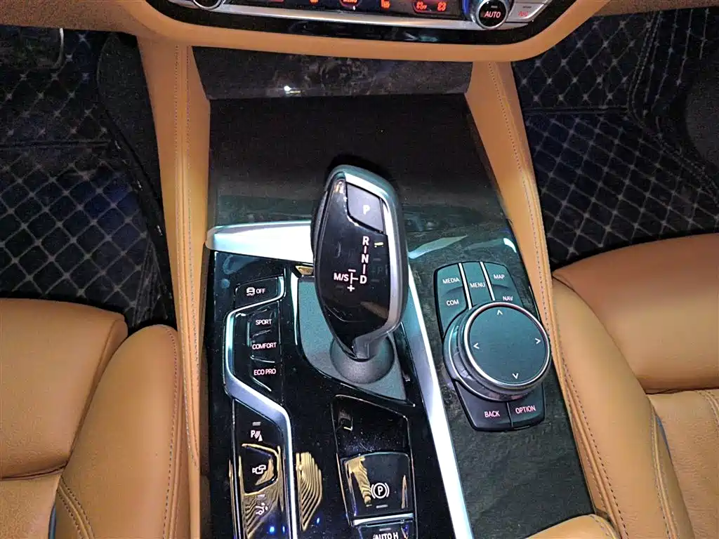 BMW 6 SERIES GT