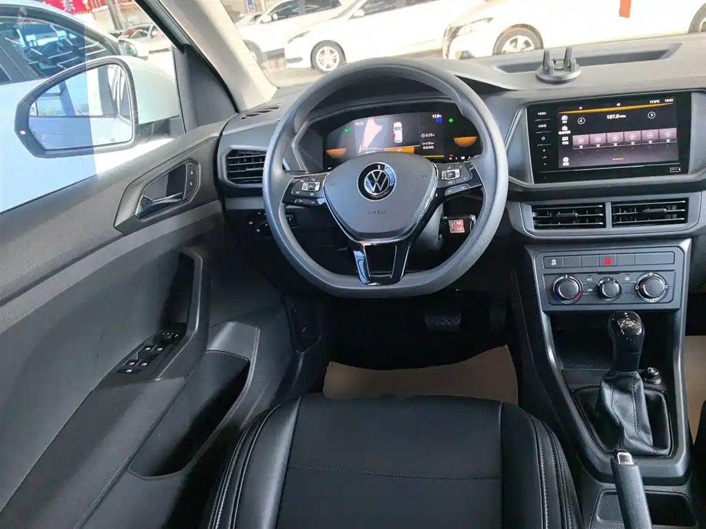 VOLKSWAGEN TU KAI