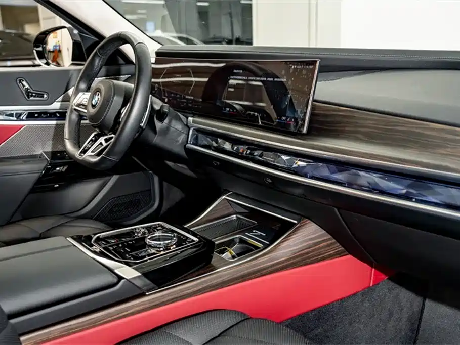 BMW 7 Series 2023 Model 740Li Leading M Sport Package фото 20