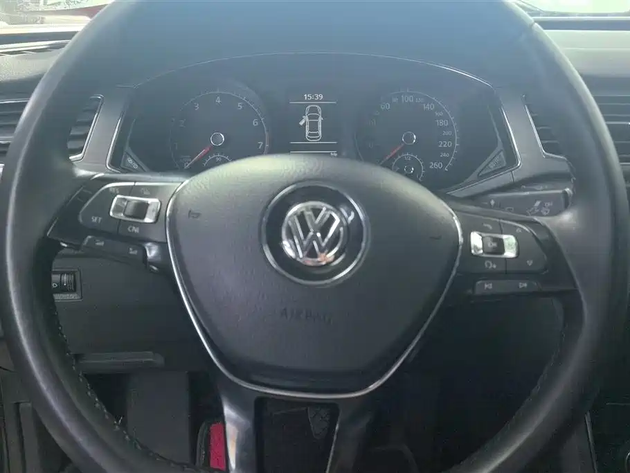 Volkswagen Passat 2016 330TSI DSG Executive Edition фото 15