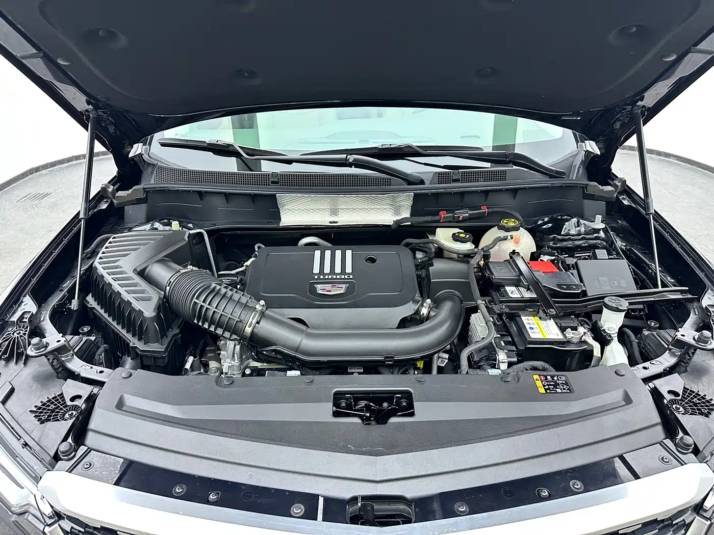 Cadillac XT6 2022 2.0T 6-Seater 4WD Luxury Edition фото 5