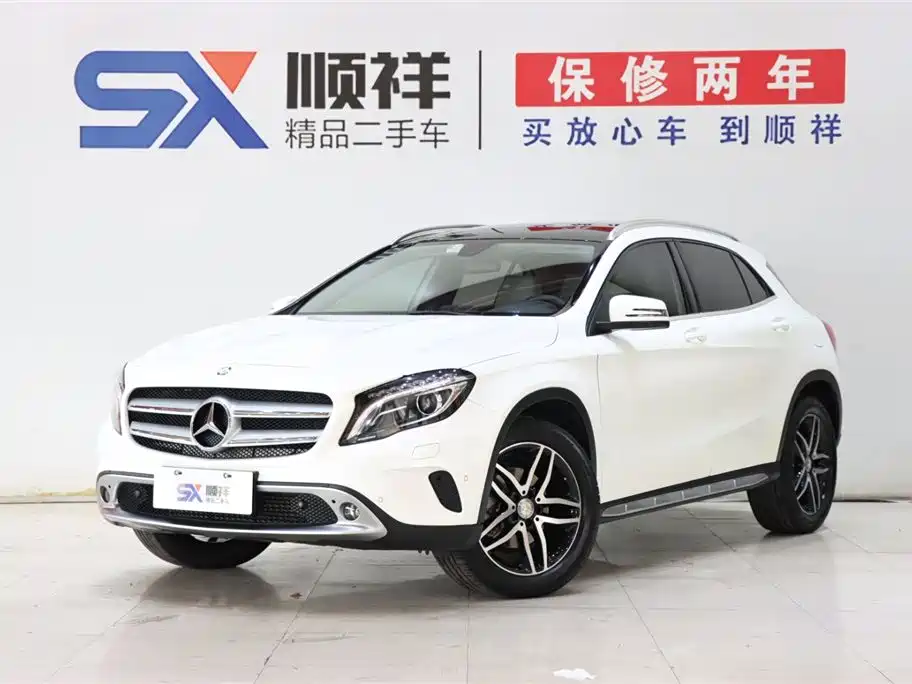 Mercedes-Benz GLA 2015 GLA 200 Fashion