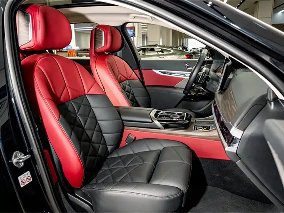 BMW 7 Series 2023 Model 740Li Leading M Sport Package фото 22