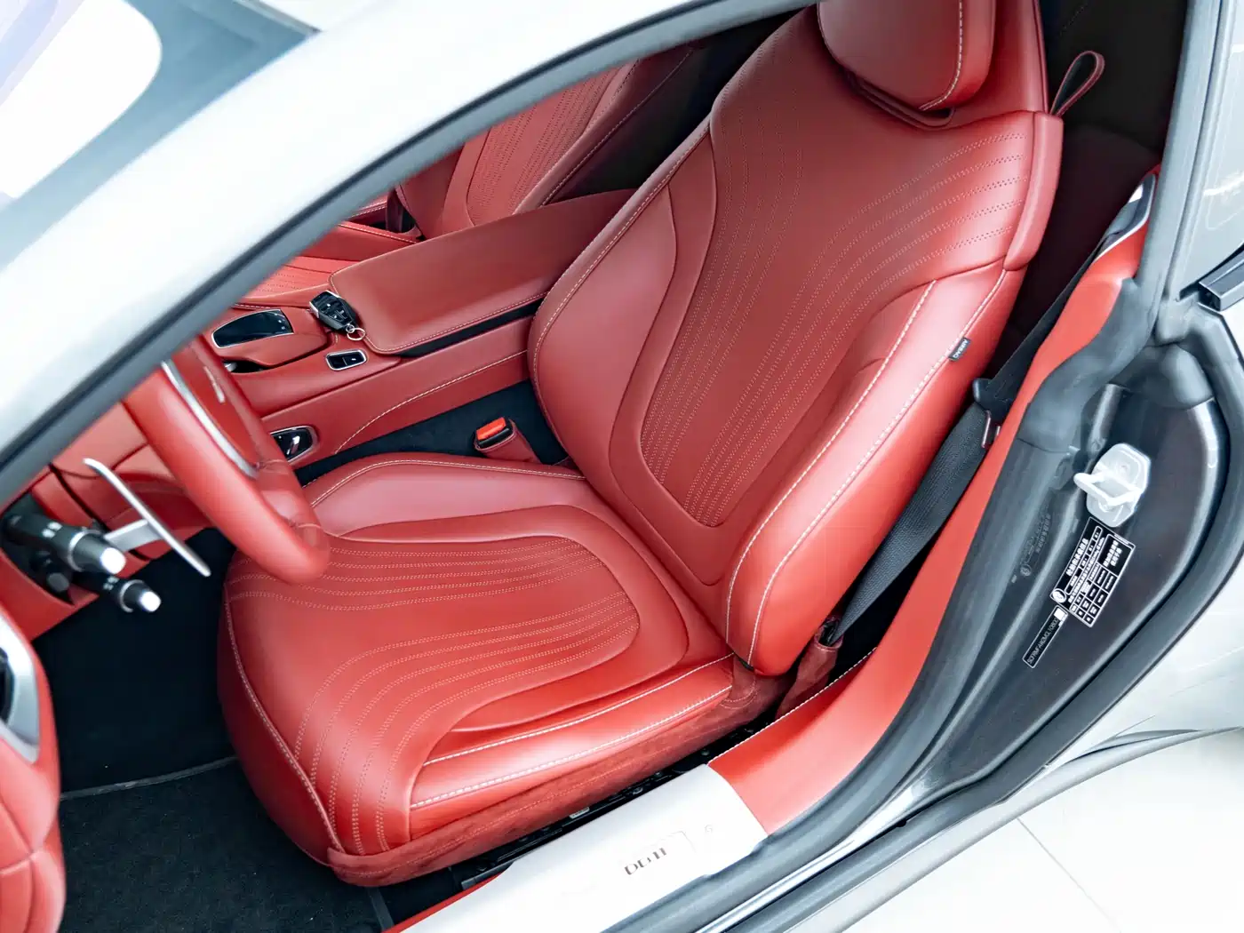 Aston Martin DB11 2022 2022 4.0T V8 Coupe