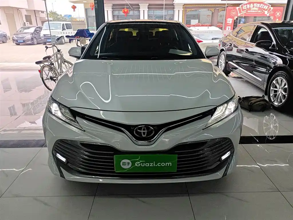 Toyota Camry 2018 2.5G Luxury Edition фото 3