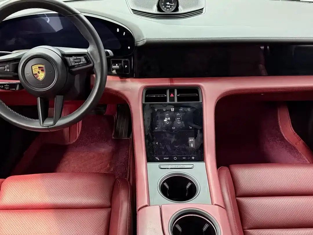 Porsche Taycan 2021 2020 Taycan