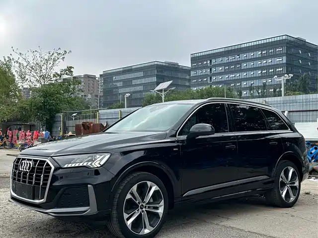 Audi Q7 2021