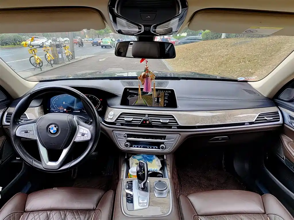 BMW 7 Series 2019 740Li Leading Luxury Package фото 10
