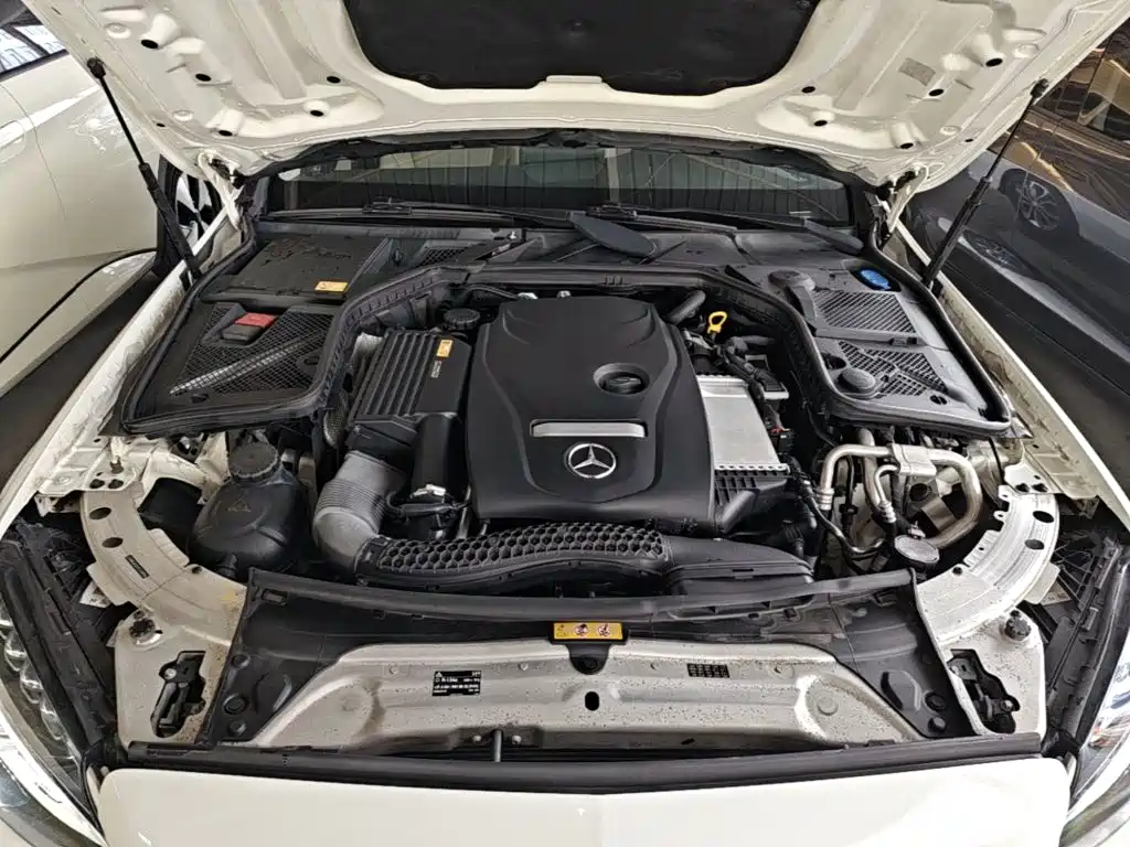 Фото 20 - Mercedes-Benz C-Class