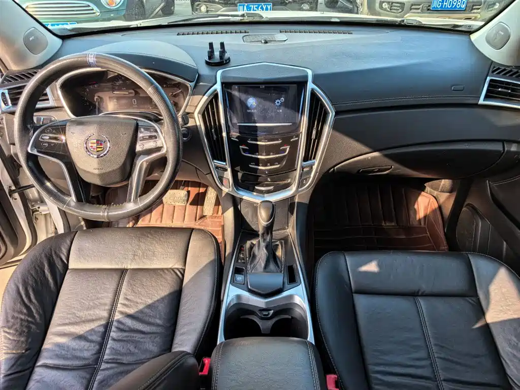 Cadillac SRX 2014 3.0L Comfort Model фото 10