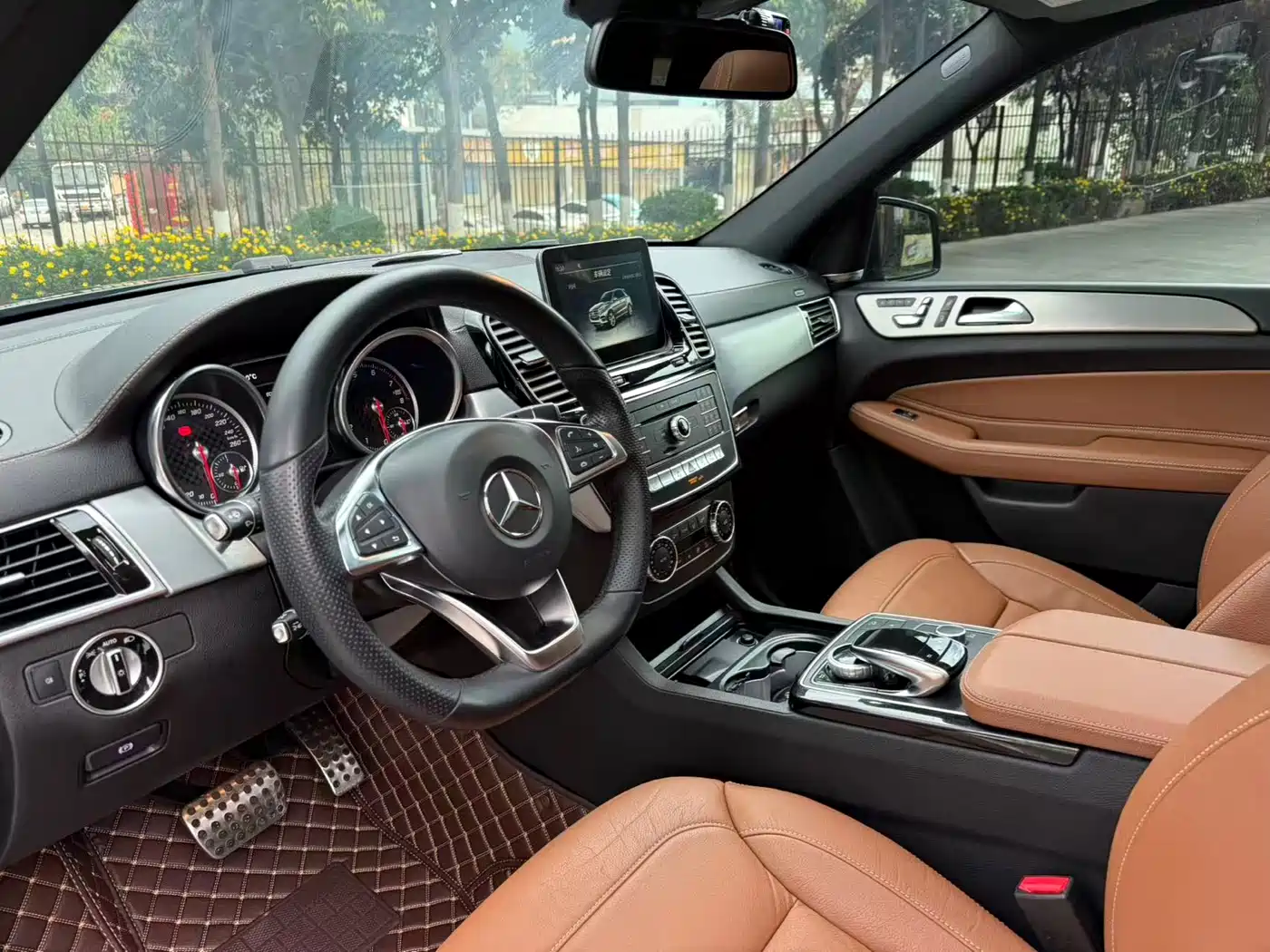 Mercedes-Benz GLE 2017 GLE 450 AMG 4MATIC фото 32